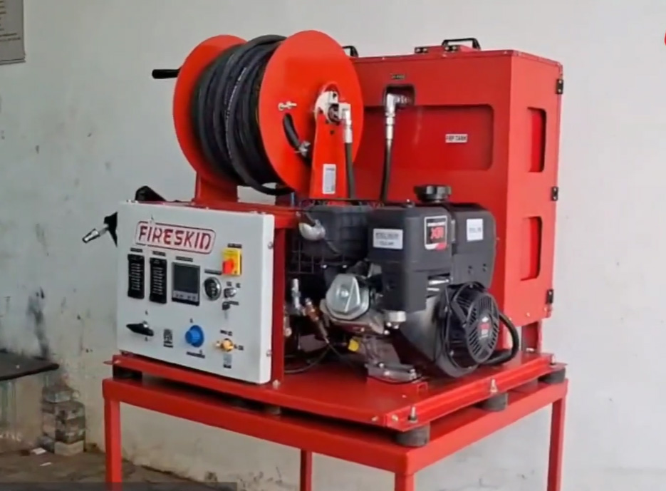 Fire Fighting System  Vehical Base Frame With Control Pannel & FRP Water/Foam Tank 13.5 HP Petrol Engine 21 LPM / 180 BAR I Fireskid